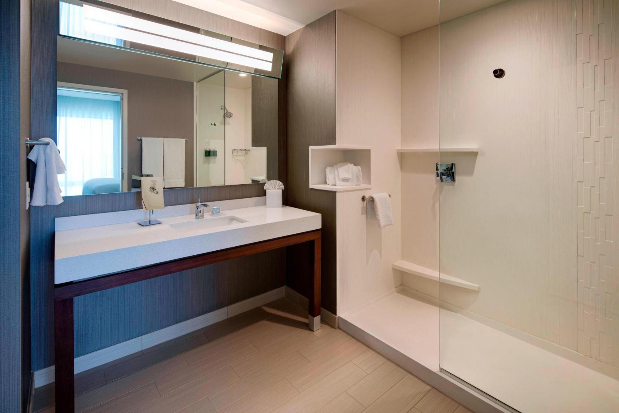 Courtyard By Marriott Atlanta Vinings/Galleria Smyrna Exterior photo